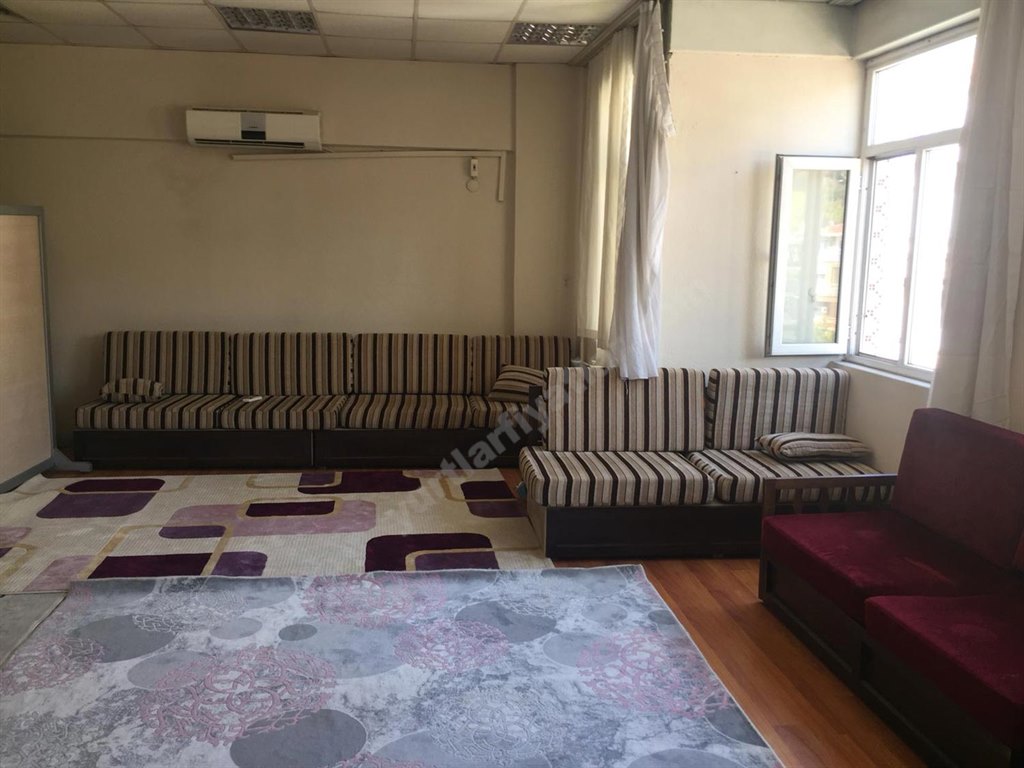 �nsan Vakf� Efeler Erkek Yurdu