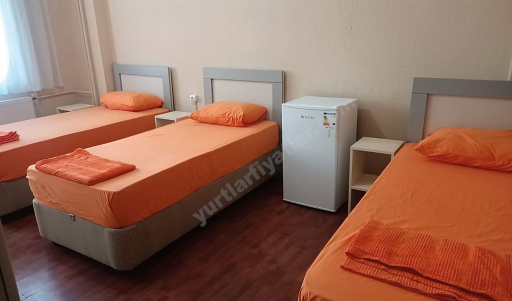 �nsan Vakf� Efeler Erkek Yurdu