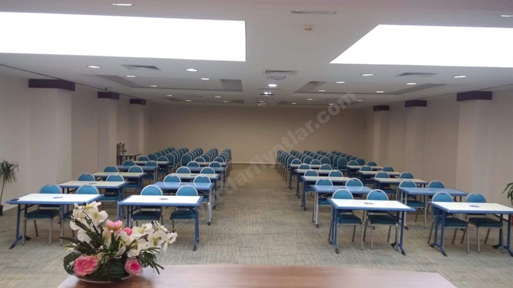 �nsan Vakf� Dirili� Erkek Yurdu