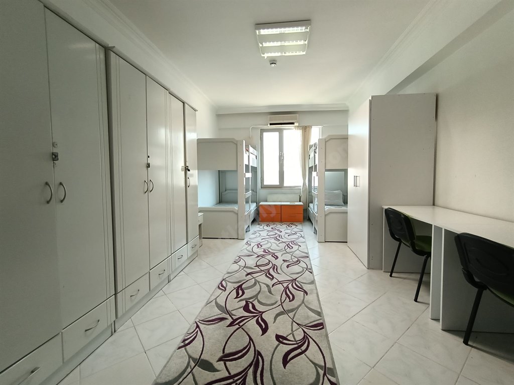 �nsan Vakf� Aksa K�z Yurdu