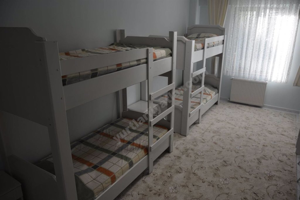 �nsan Vakf� Aksa K�z Yurdu