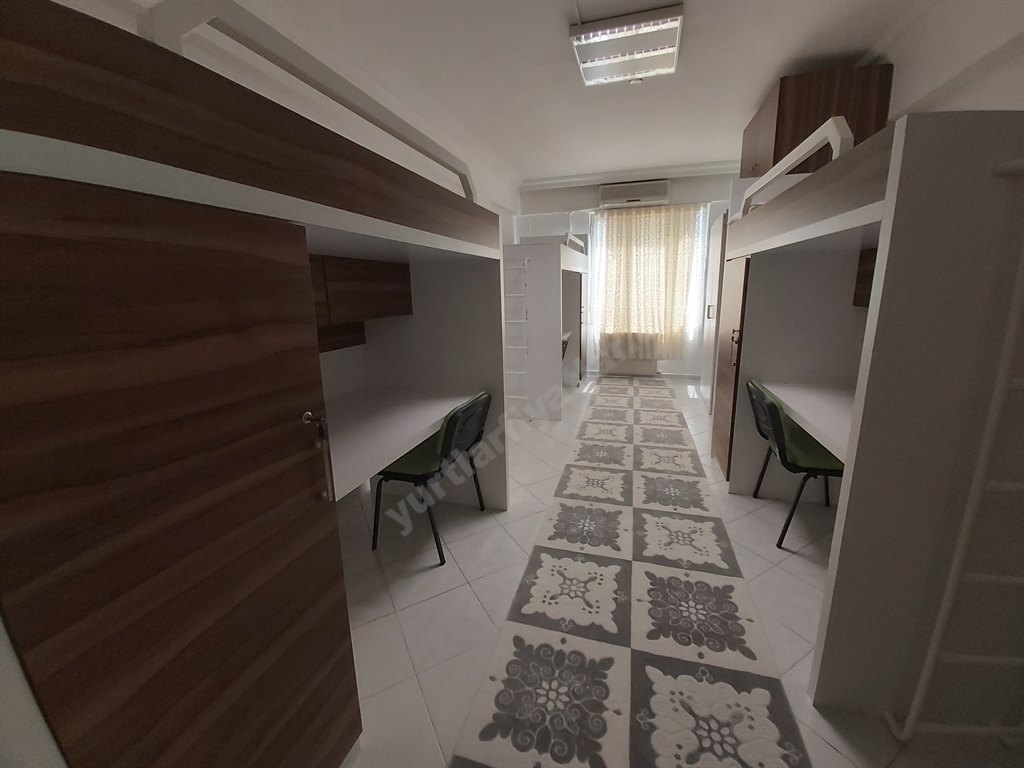 �nsan Vakf� Aksa K�z Yurdu