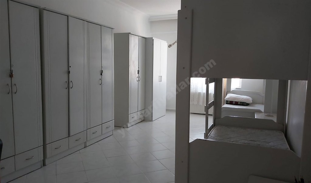 �nsan Vakf� Aksa K�z Yurdu