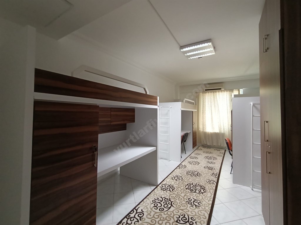 �nsan Vakf� Aksa K�z Yurdu