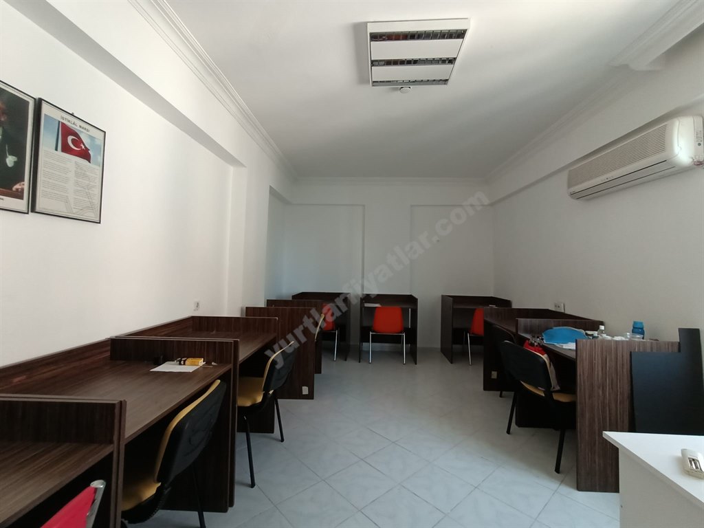 �nsan Vakf� Aksa K�z Yurdu