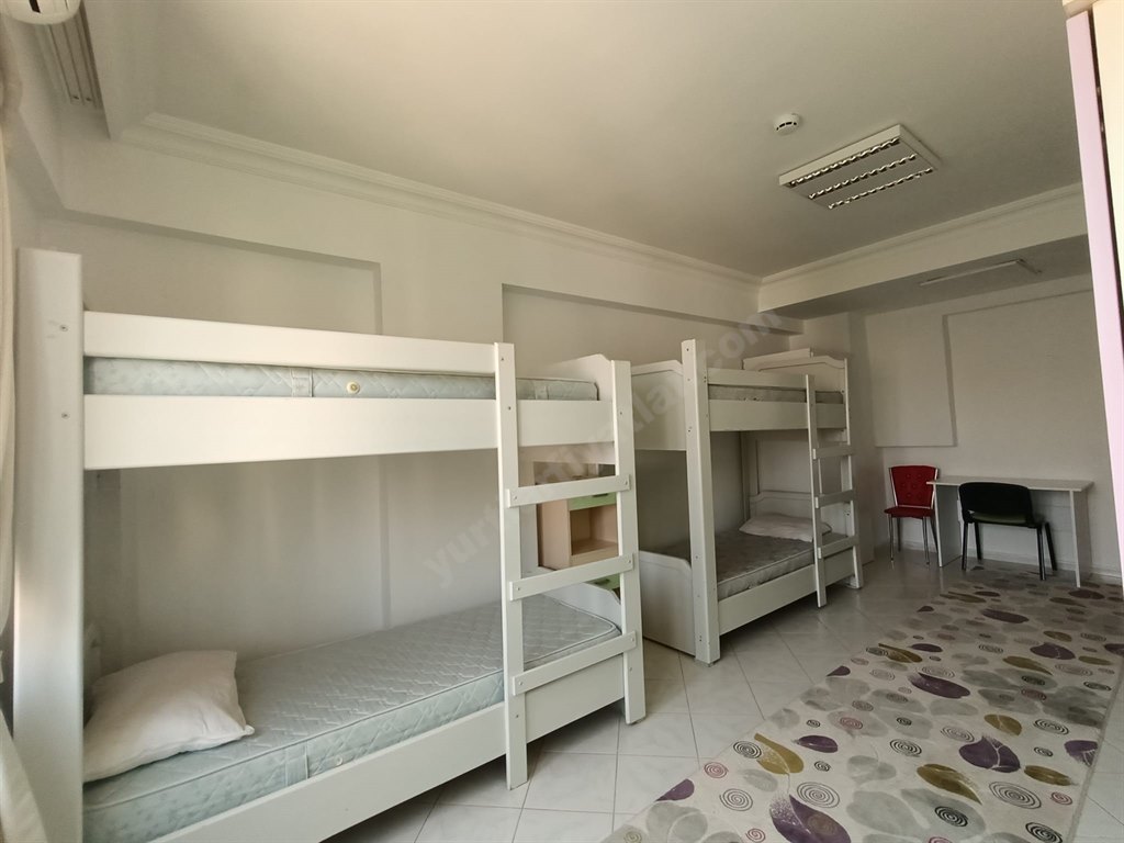 �nsan Vakf� Aksa K�z Yurdu