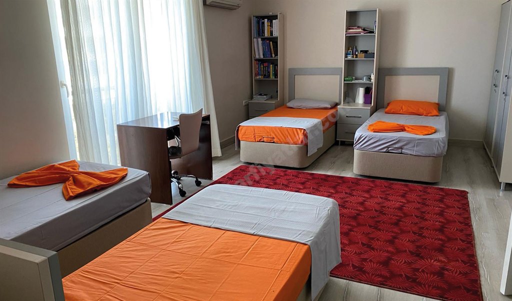 �nsan Vakf� Alanya K�z Yurdu