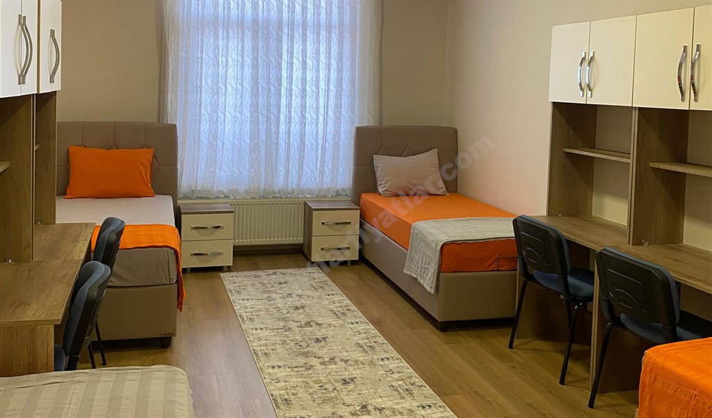 �nsan Vakf� Vera K�z Yurdu