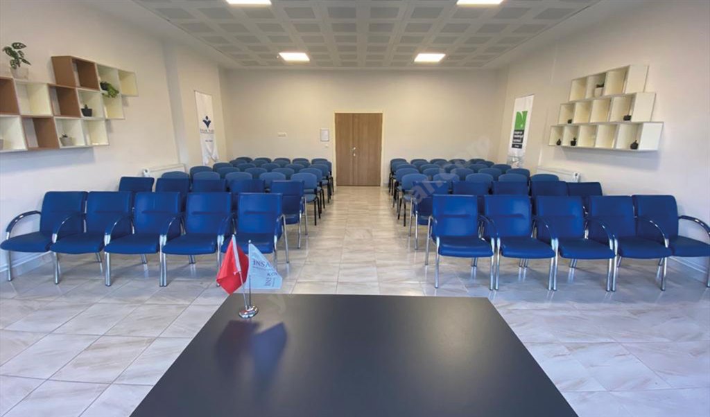 �nsan Vakf� Vera K�z Yurdu