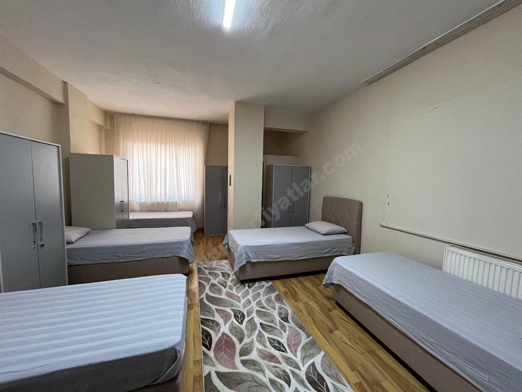 �nsan Vakf� Mavera K�z Yurdu - 