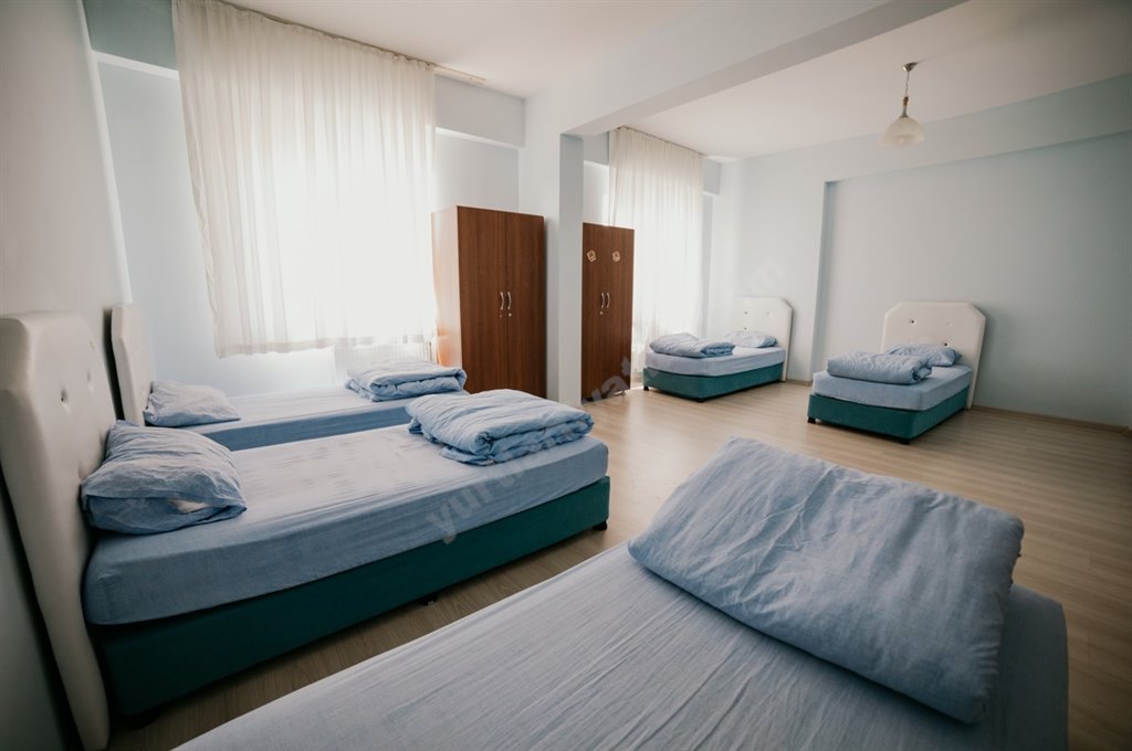 �nsan Vakf� Nevres Ongun Erkek Yurdu