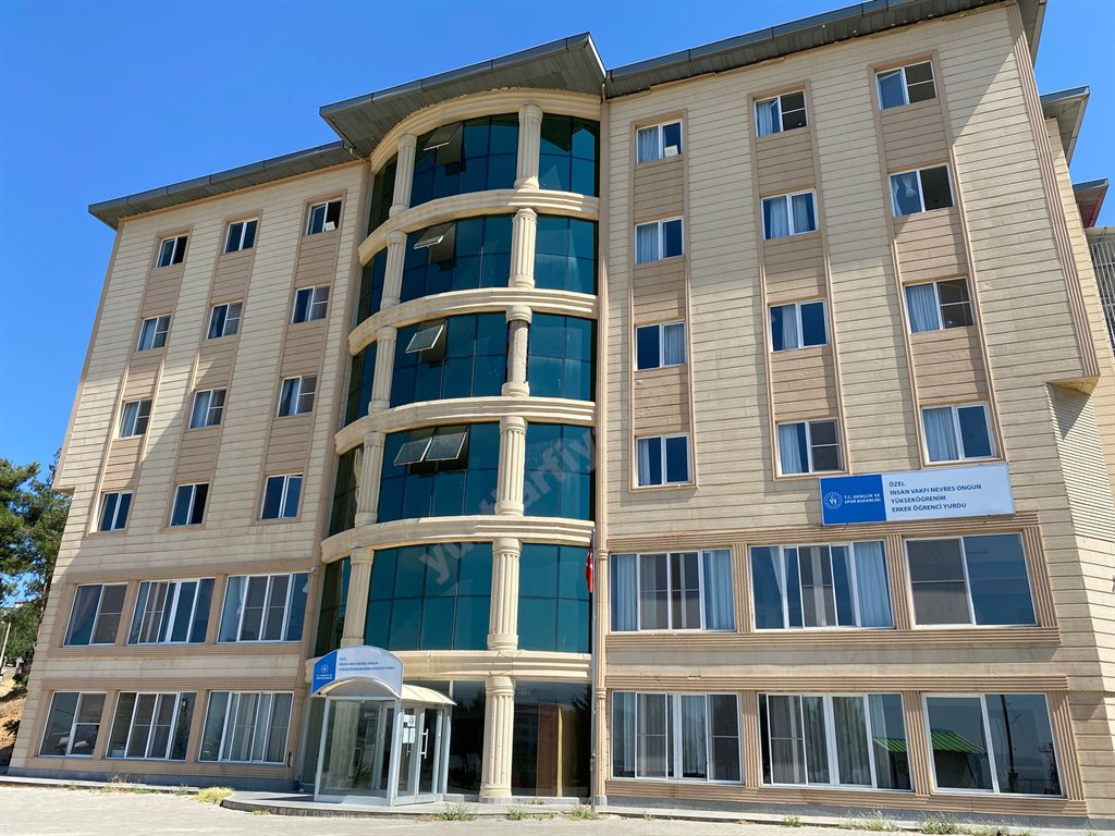 �nsan Vakf� Nevres Ongun Erkek Yurdu