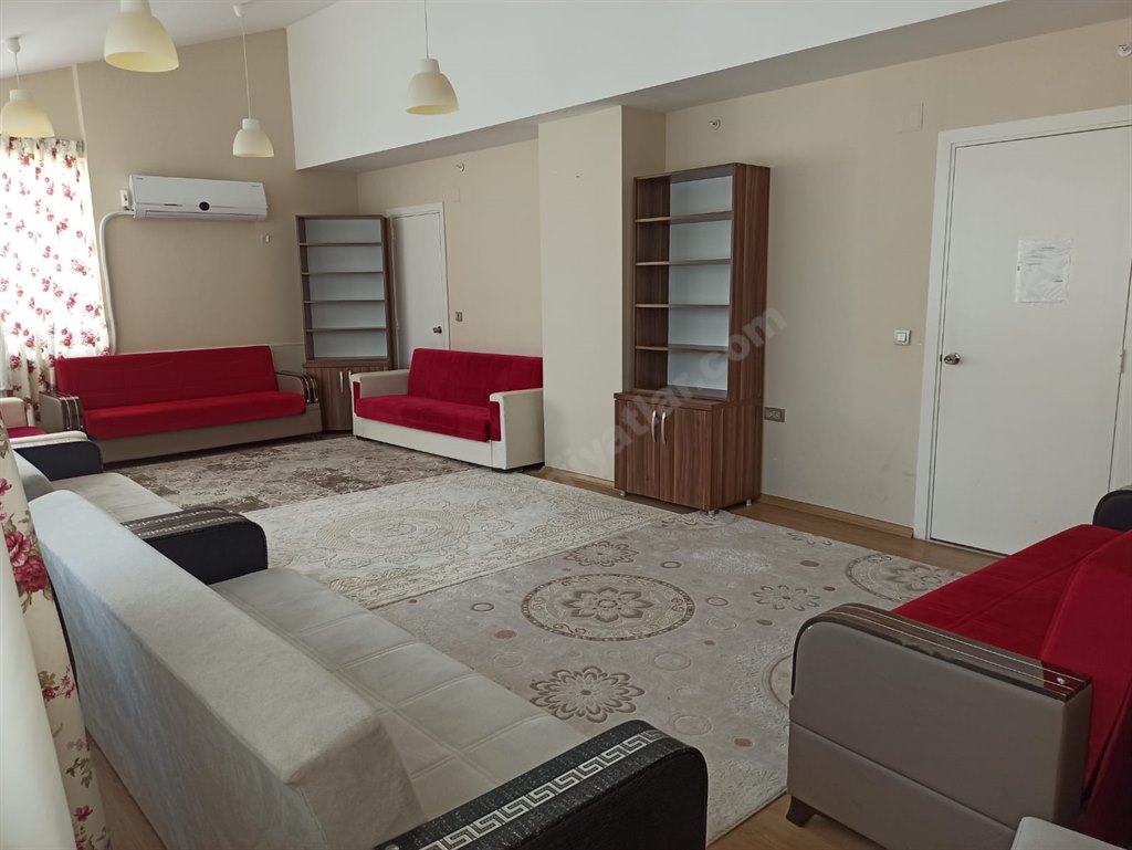 �nsan Vakf� Yediveren Erkek Yurdu 