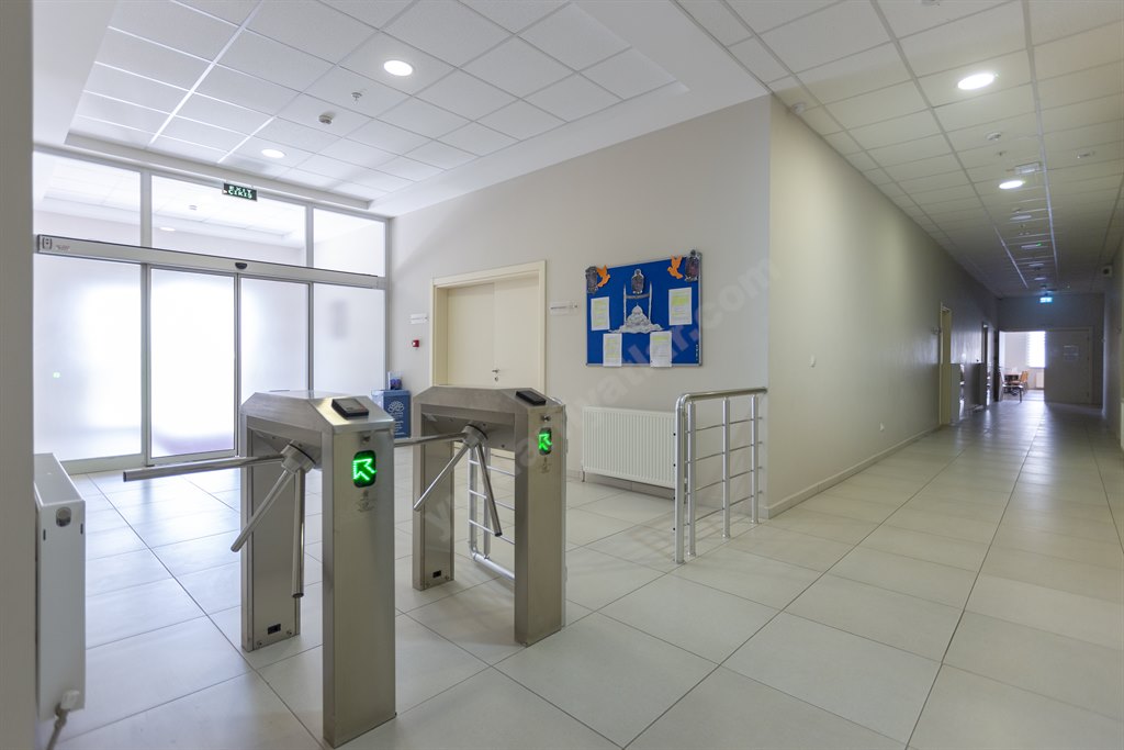 �nsan Vakf� Ramazan Karaalp K�z Yurdu