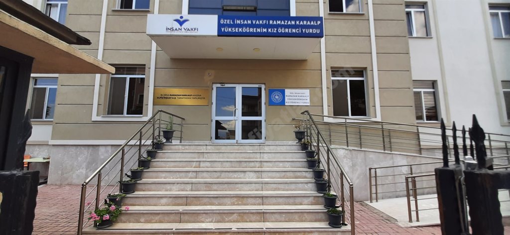 �nsan Vakf� Ramazan Karaalp K�z Yurdu