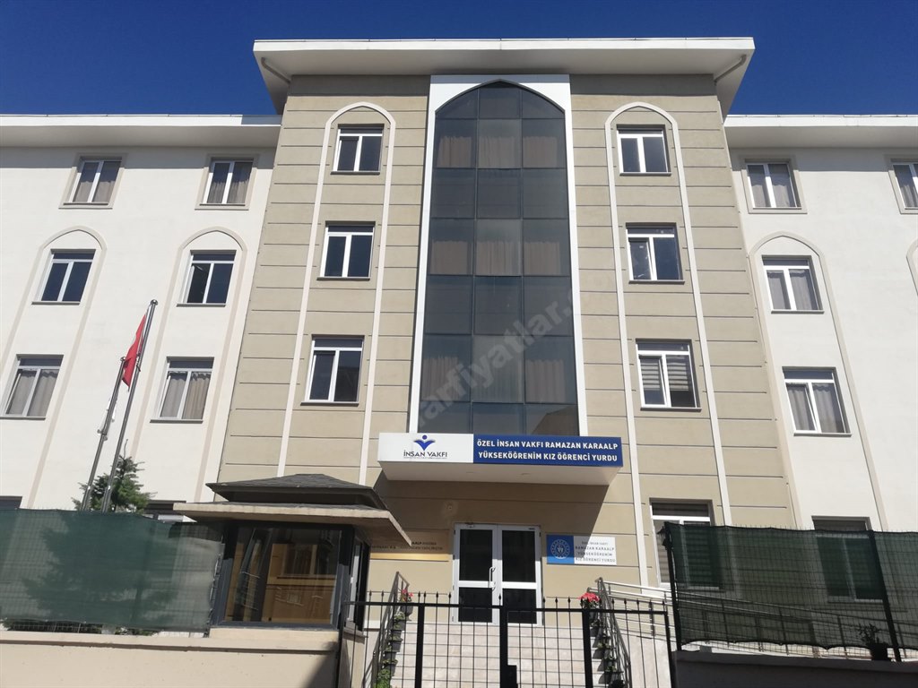 �nsan Vakf� Ramazan Karaalp K�z Yurdu