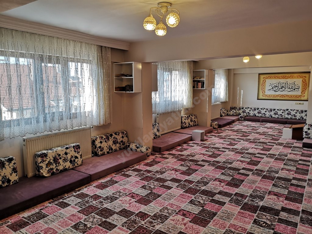 �nsan Vakf� Isparta Erkek Yurdu