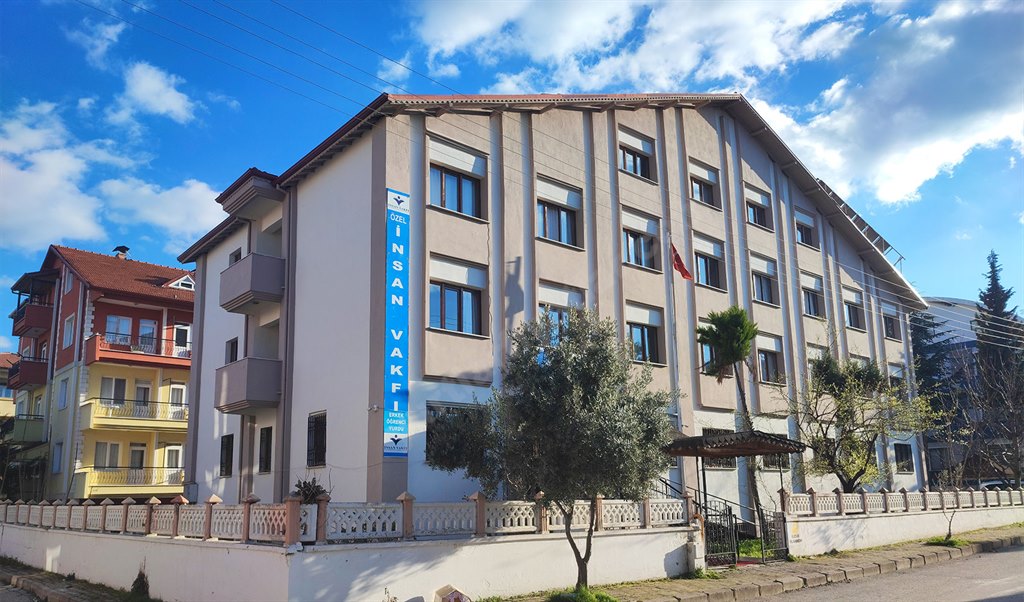 �nsan Vakf� Isparta Erkek Yurdu