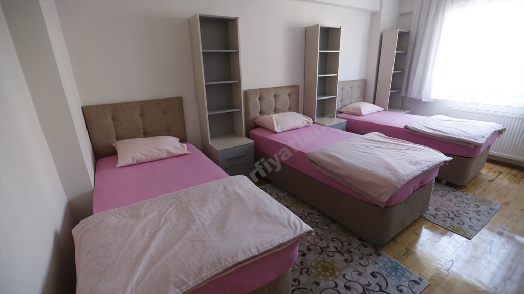 �nsan Vakf� Isparta Erkek Yurdu