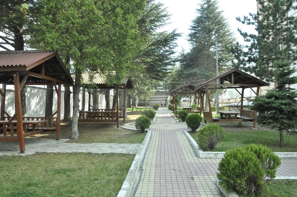 Bah�elievler Erkek ��renci Yurdu