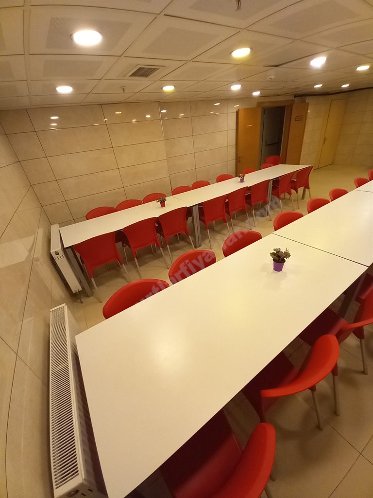 18. �ube �deal K�z ��renci Yurdu