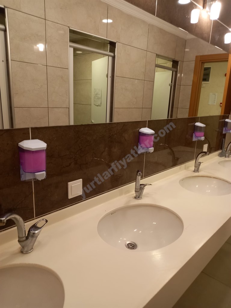 18. �ube �deal K�z ��renci Yurdu