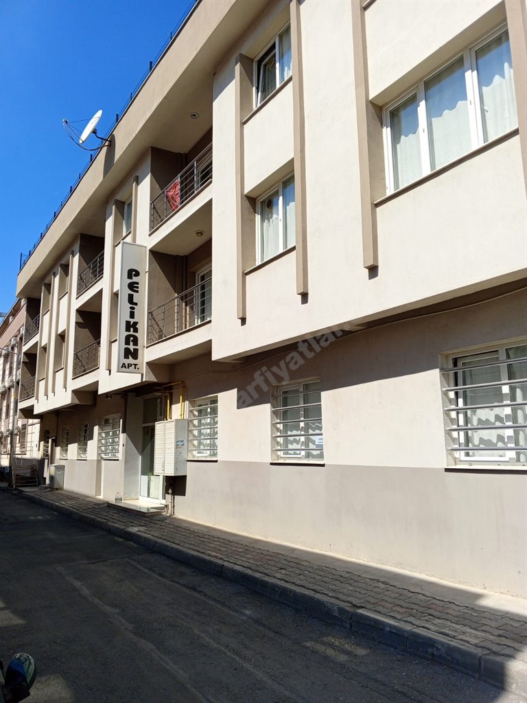 �zmir Pelikan Erkek Apartman�