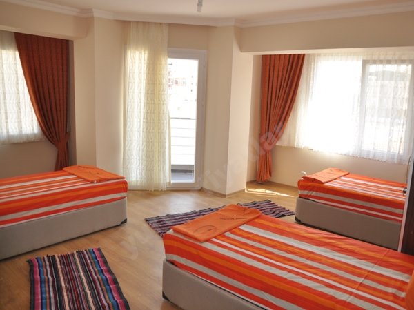 �zmir Pelikan Erkek ��renci Apartlar�