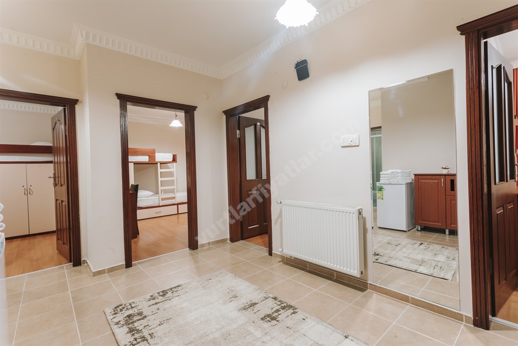 Nazl� Erkek ��renci Yurdu