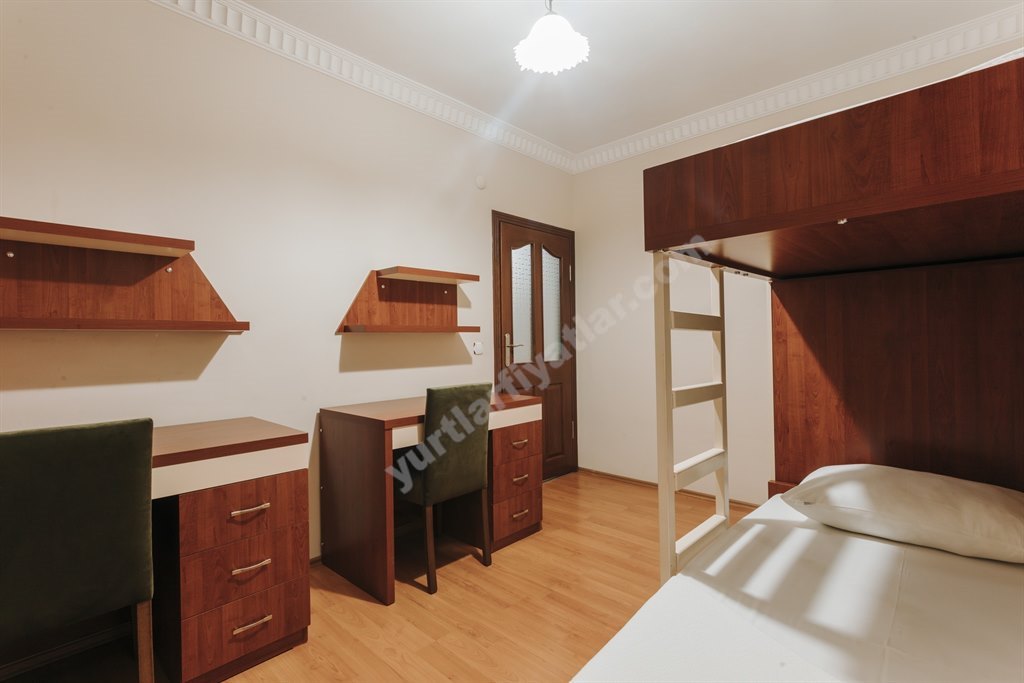 Nazl� Erkek ��renci Yurdu