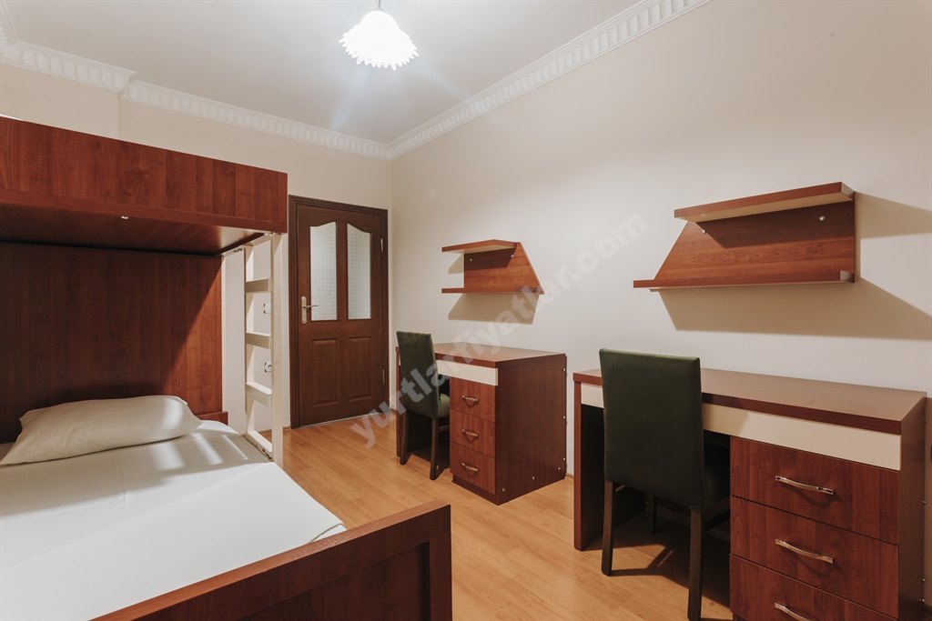 Nazl� Erkek ��renci Yurdu