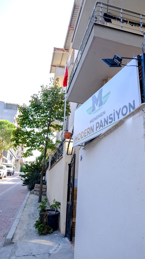 Modern Erkek Pansiyonu - D�� Cephe