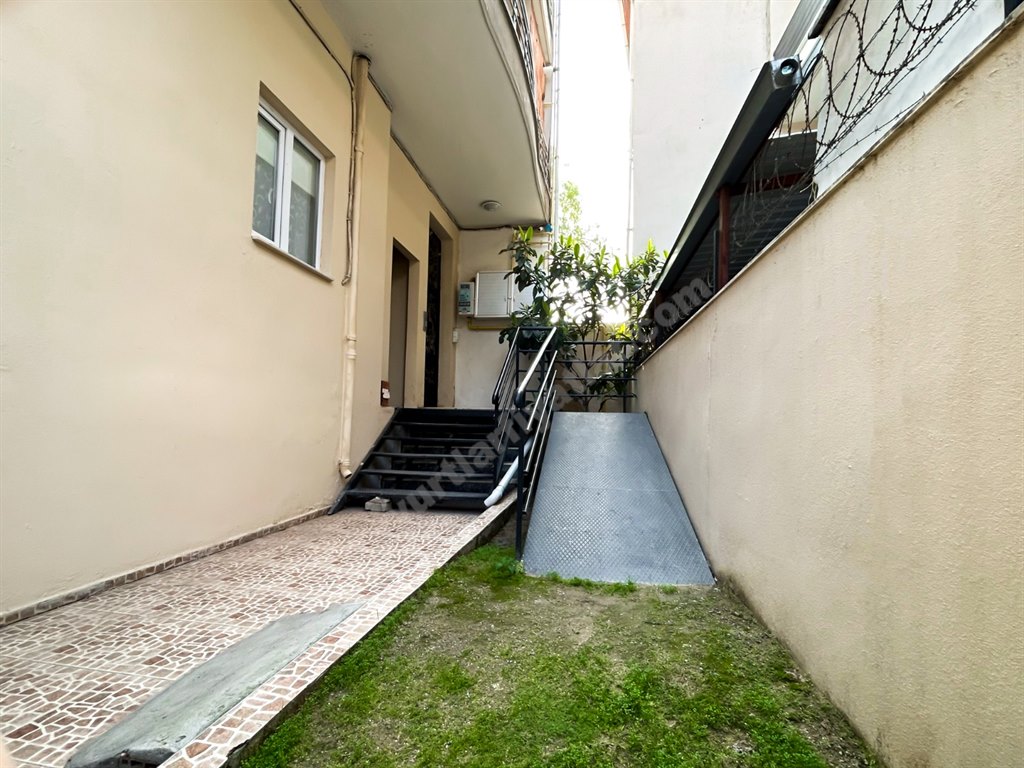 Modern Apart