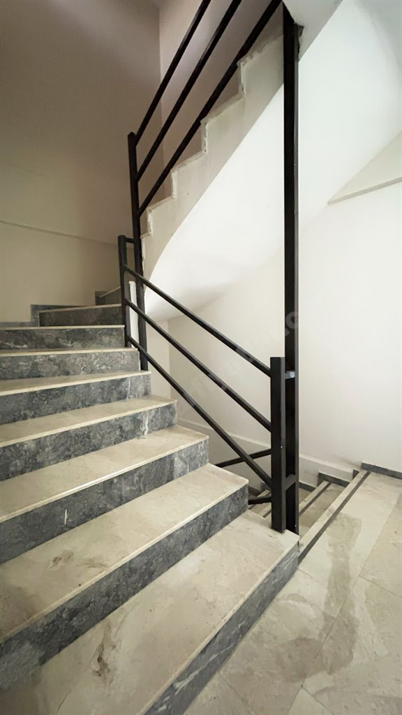 Modern ��renci Apart�