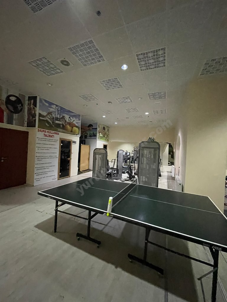 Ayy�ld�z Park Erkek ��renci Yurdu - Spor Salonu