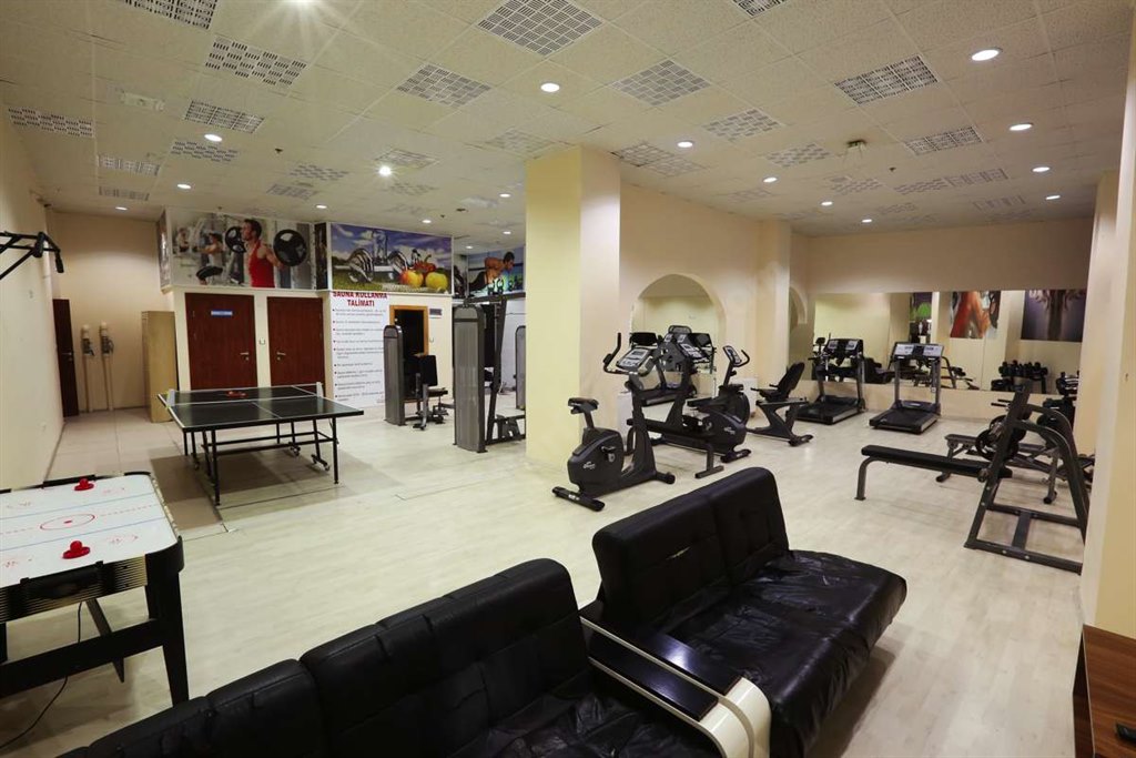 Ayy�ld�z Park Erkek Yurdu -Spor Salonu ve Dinlenme
