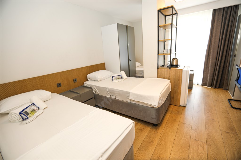 Academia Inn K�z Rezidans�