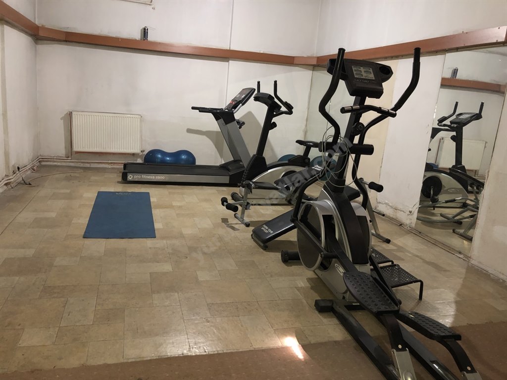 Kamp�s K�z Rezidans� - Spor Salonu