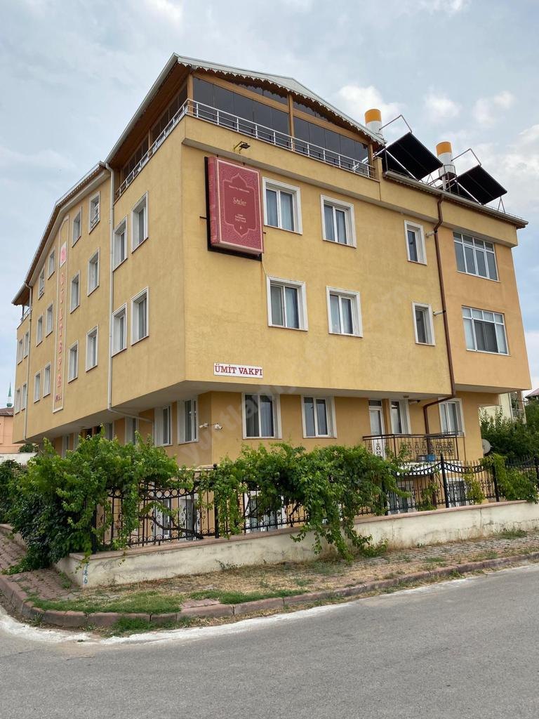 �mit Vakf� ��renci Evi - D�� Cephe