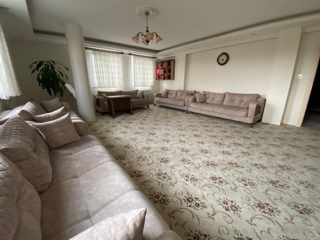 �mit Vakf� ��renci Evi - Salon