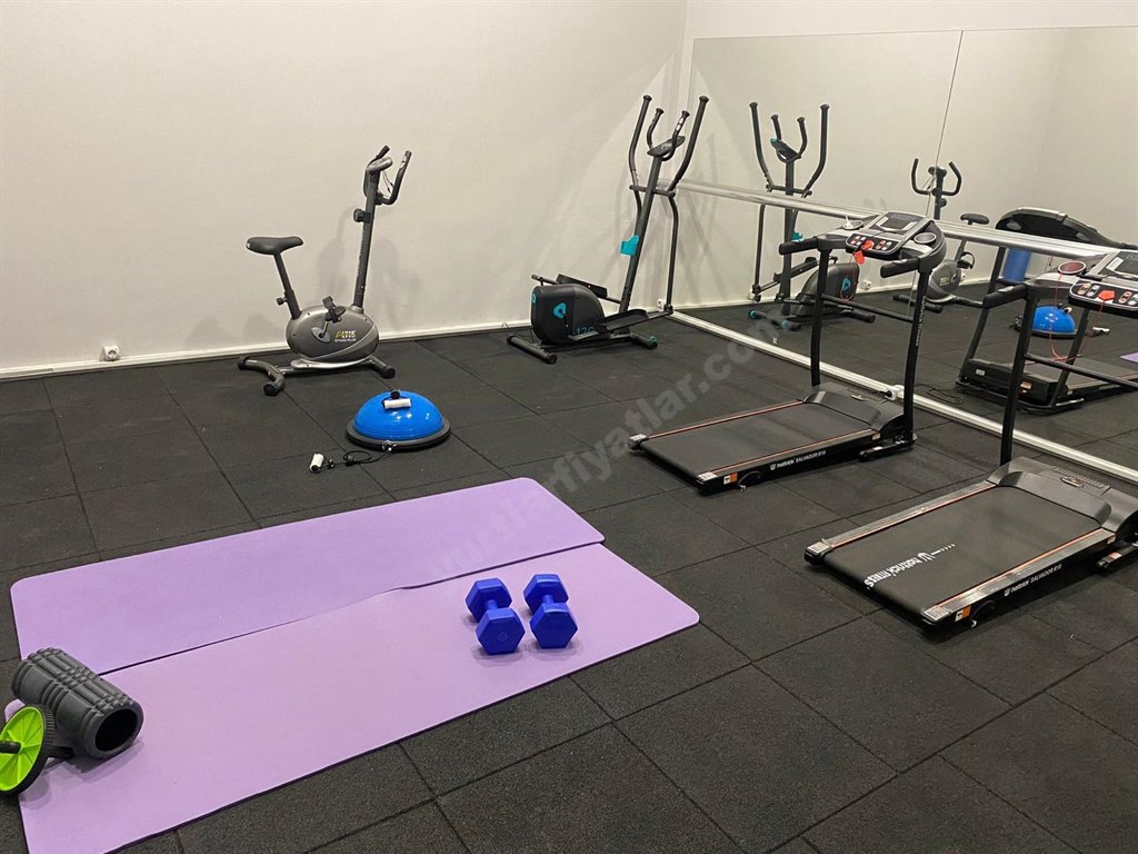 Bak�rk�y �rnek K�z Yurdu - Spor Salonu