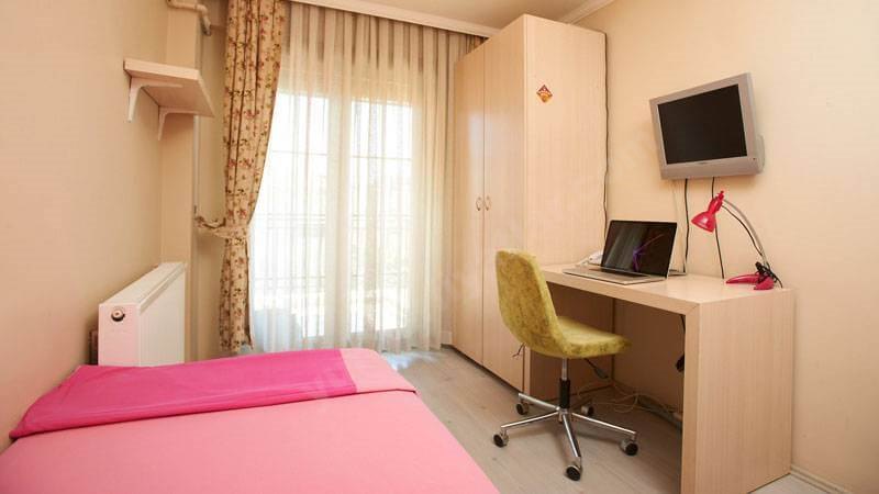 Dream K�z Apart