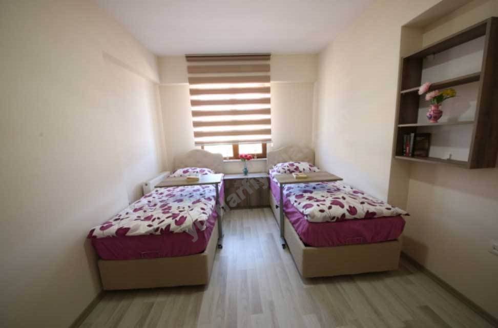 Dream K�z Apart
