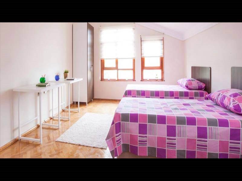 Dream K�z Apart