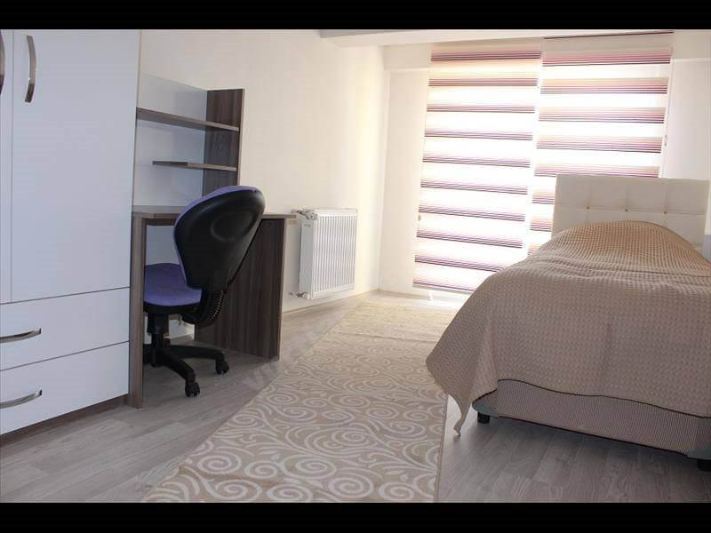 Dream K�z Apart