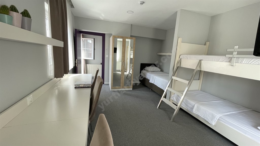 Ey�bo�lu K�z ��renci Yurdu