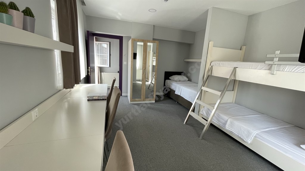 Ey�bo�lu K�z ��renci Yurdu