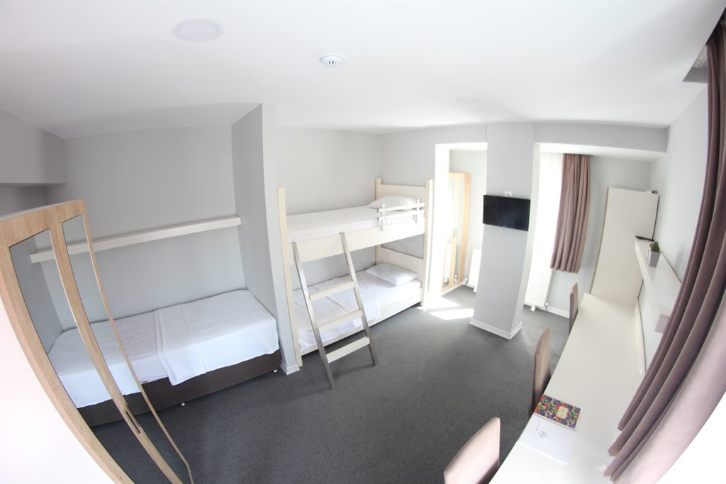 Ey�bo�lu K�z ��renci Yurdu