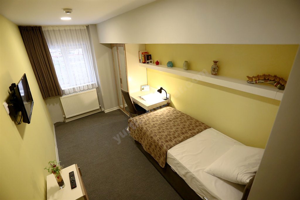 Ey�bo�lu K�z ��renci Yurdu