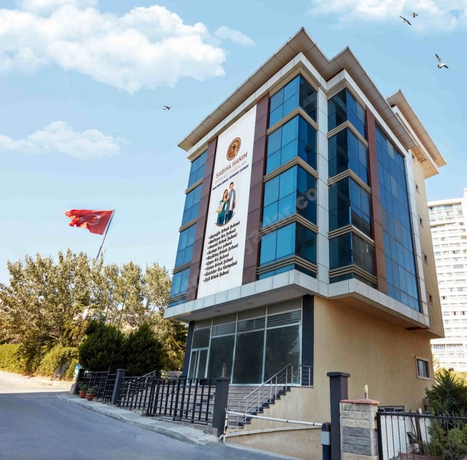 Sabiha Han�m Maltepe Erkek ��renci Yurdu